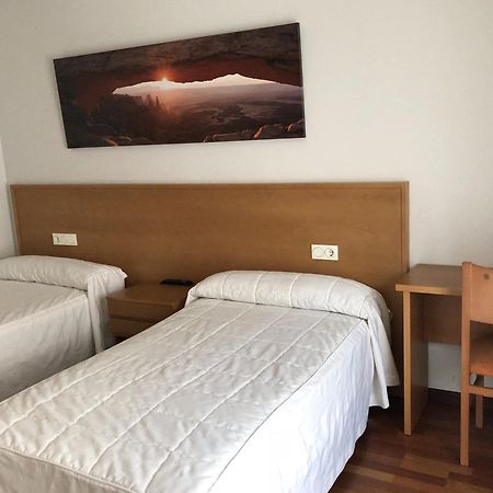 Hostal El Poligono Замора Екстериор снимка