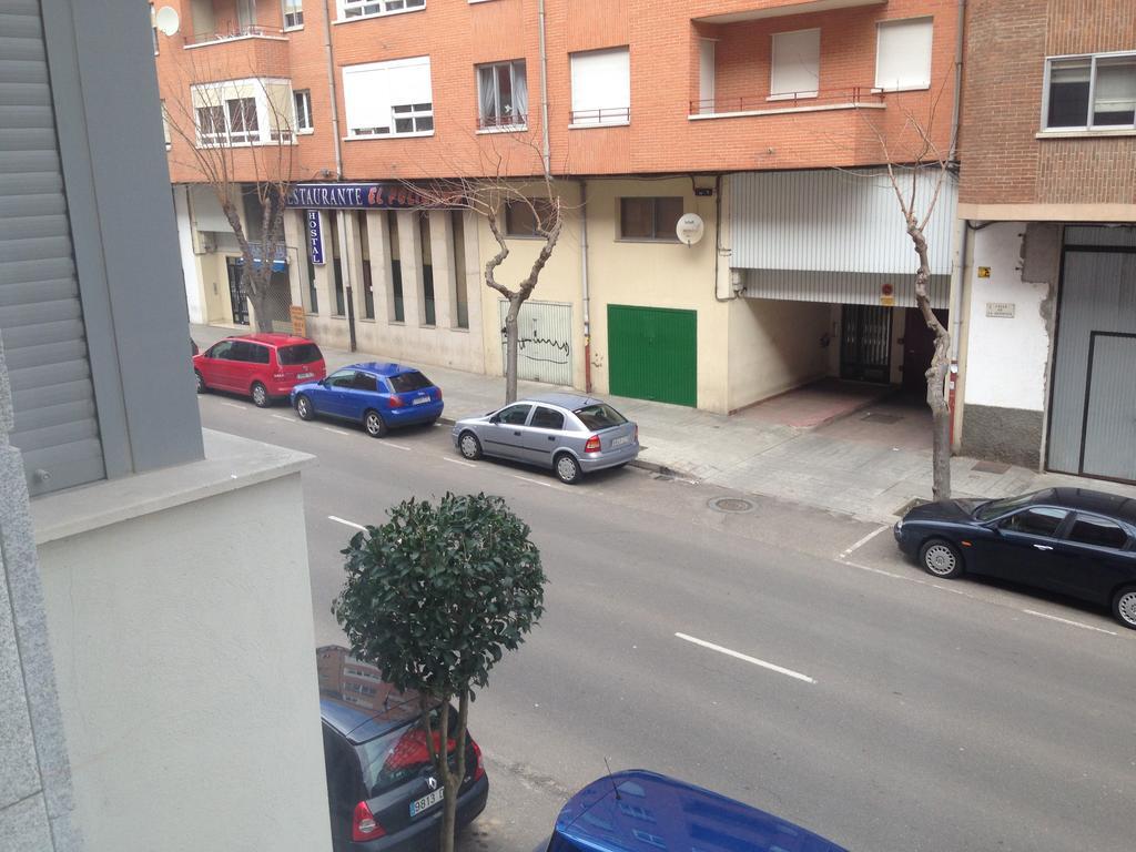 Hostal El Poligono Замора Екстериор снимка